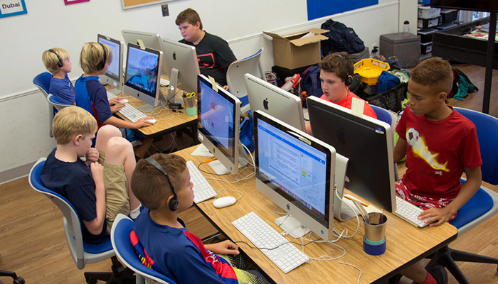 students working in computer lab